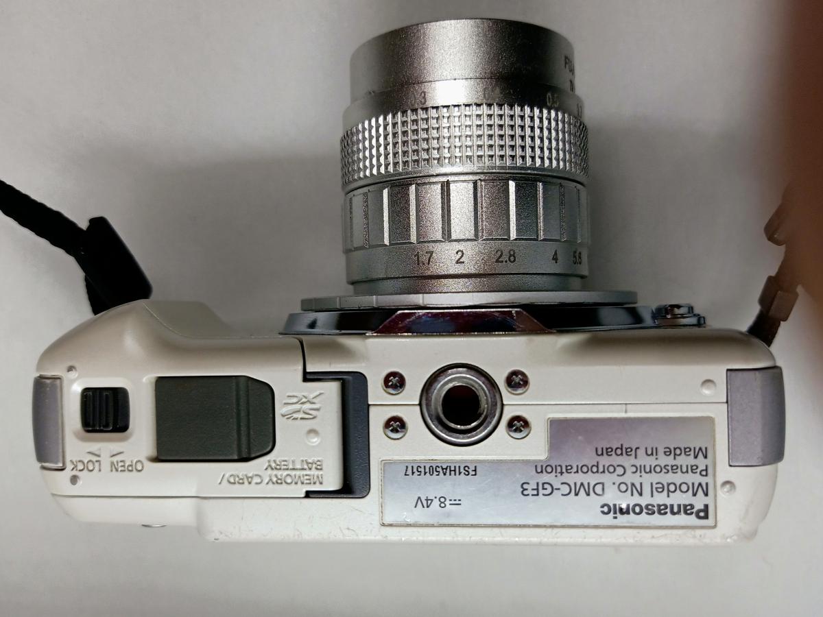 กล้อง Panasonic GF3 พร้อมเลนส์ 14-42 แถมเลนส์ FIX 35 mm f1.6 และกระเป๋า 